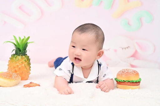 桓台宝宝在妈妈肚子里